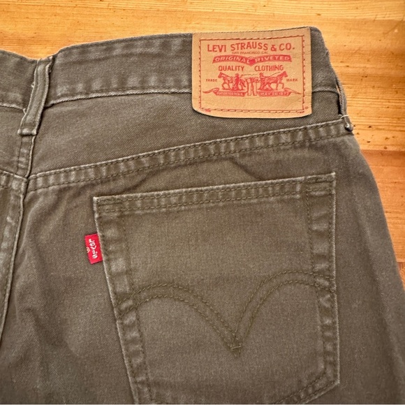 Levi’s Cotton olive green shorts size 7JR - Picture 2 of 7